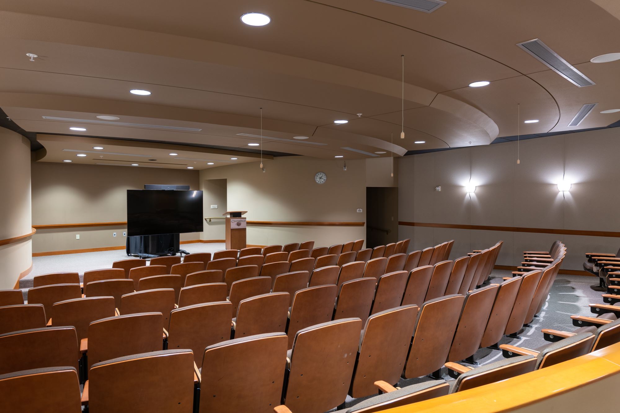 Auditorium That Seats 100 or More