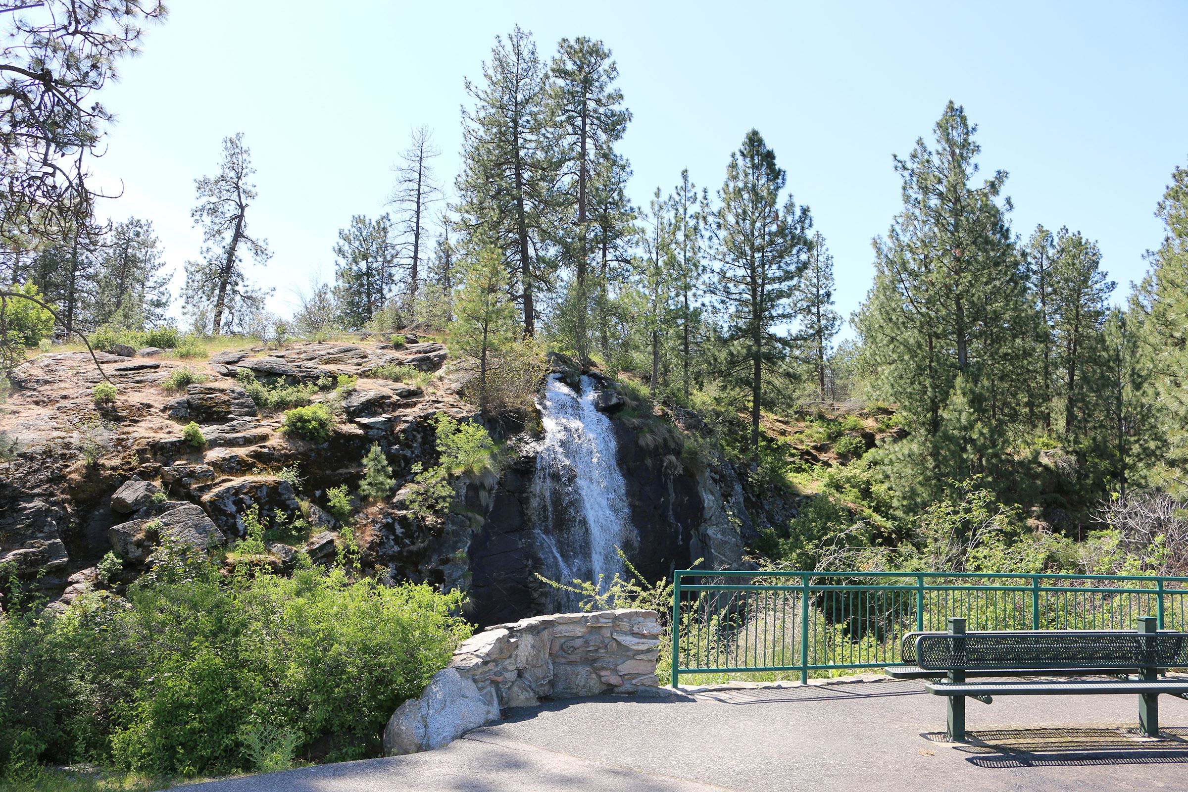 Mirabeau Waterfall - The Perfect Backdrop for Photos or Intimate Ceremony