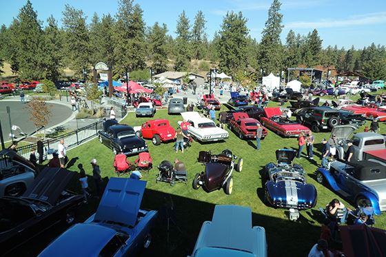 Scene of vendor and food booths at annual Valleyfest event.